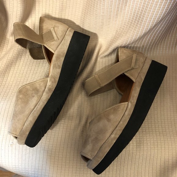 L'amour des Piedes Amadour beige platform sandals, 9 Wide - Picture 7 of 12